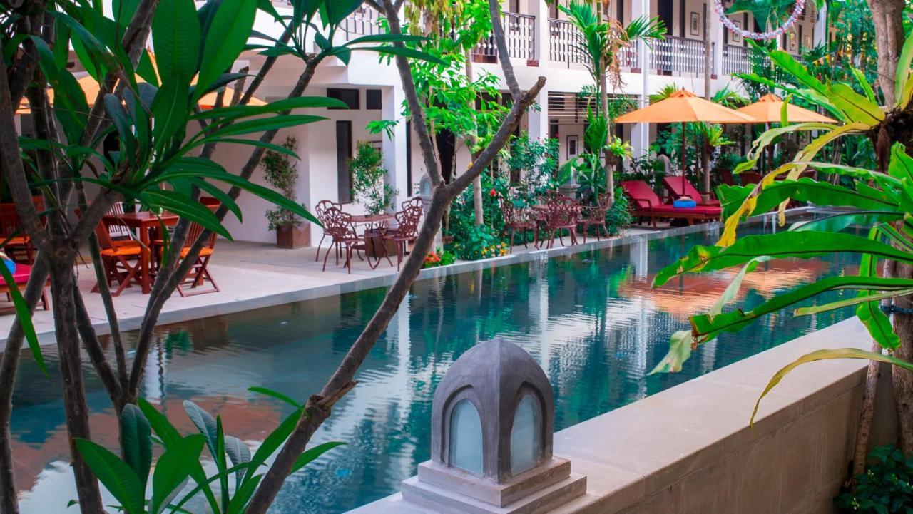 Montra Nivesha Residence Siem Reap Bagian luar foto