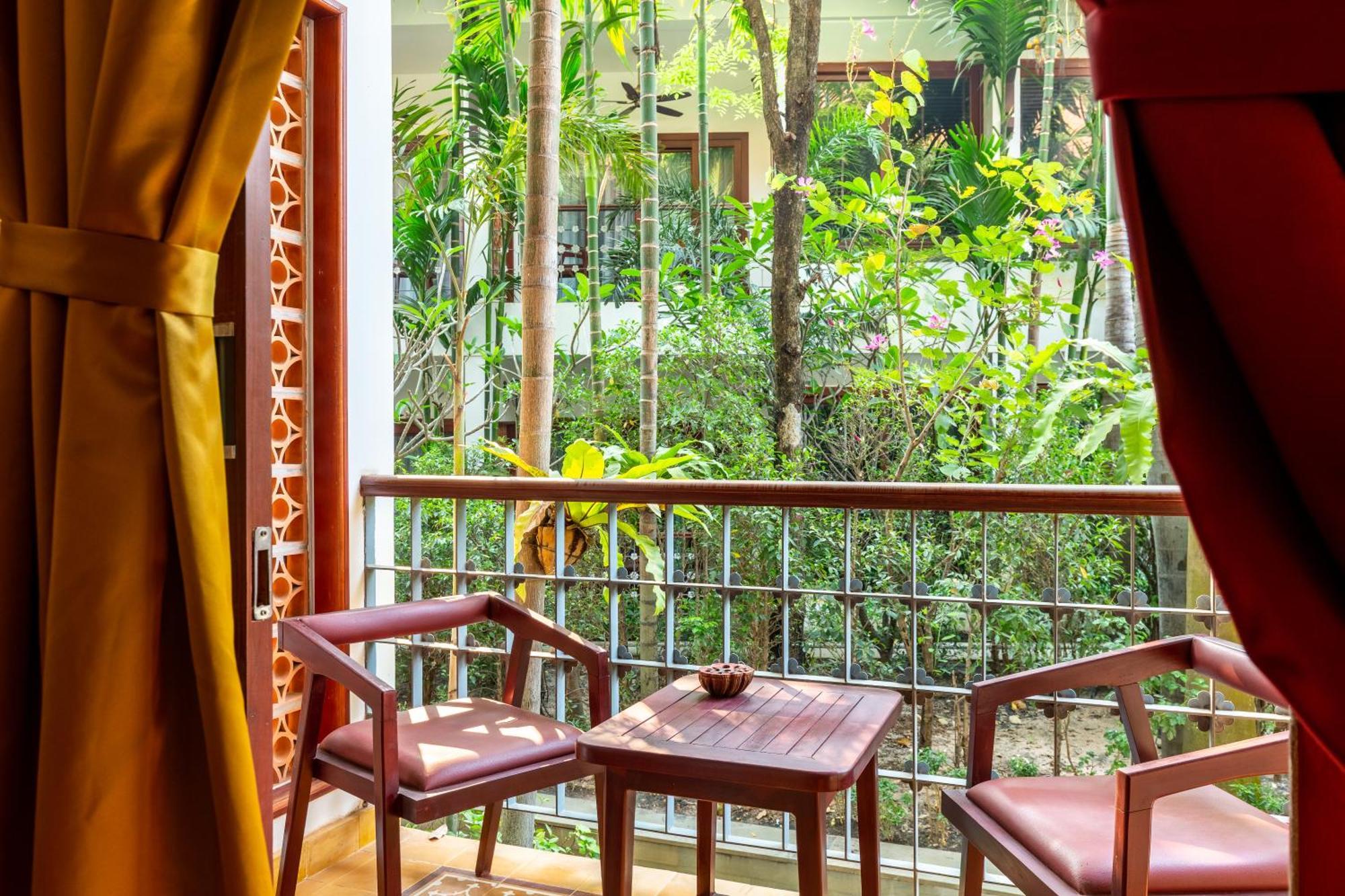 Montra Nivesha Residence Siem Reap Bagian luar foto