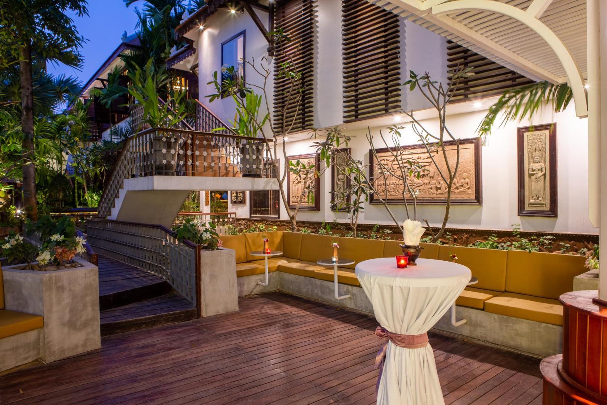 Montra Nivesha Residence Siem Reap Bagian luar foto